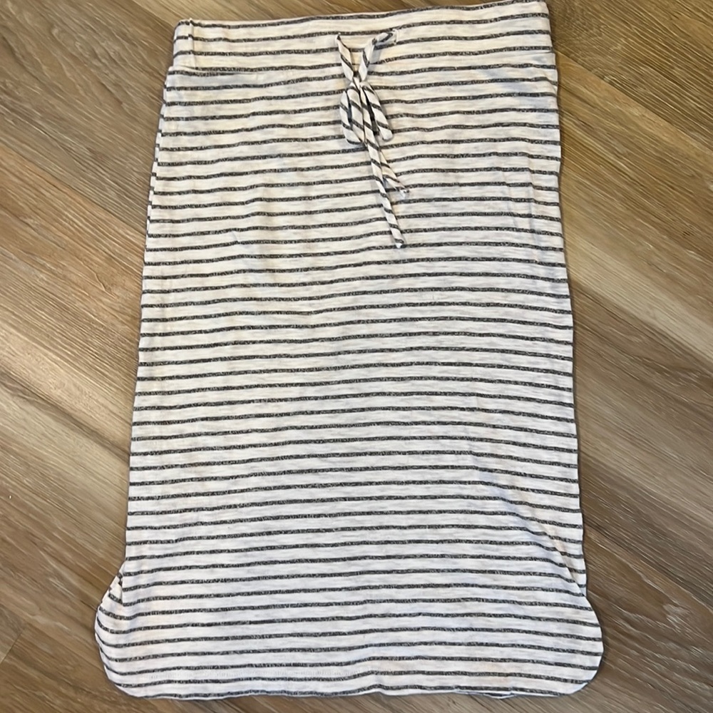 OVI Gray & White Striped Skirt M Medium